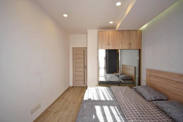 New eurorenovated Modern apartment for rent in Koghbatsi street KO1642