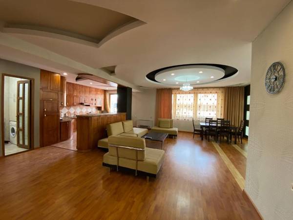 Northern Avenue 2 bedrooms Luxury apartment HH624