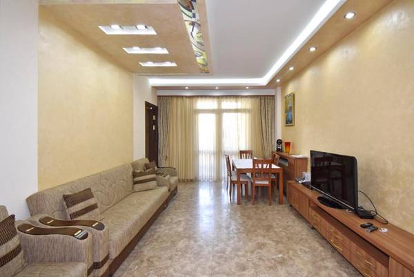 Northern Avenue 2 bedrooms Unique Comfortable apartment HH597