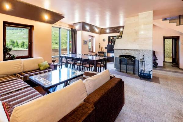 Tsaghkadzor Homeland