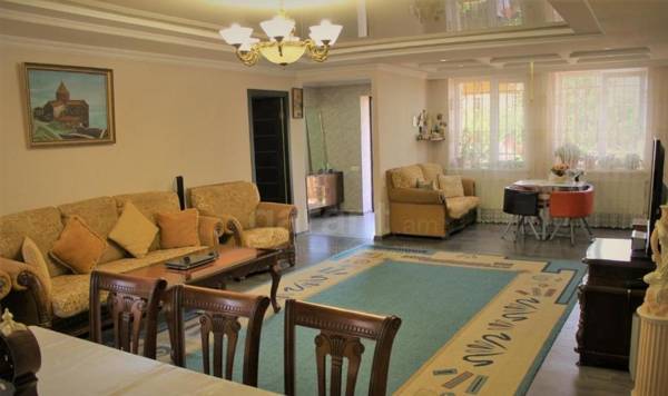 Armen's B&B
