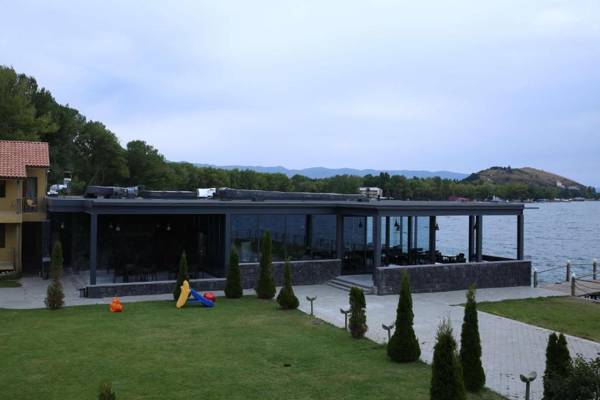 Best Western Bohemian Resort
