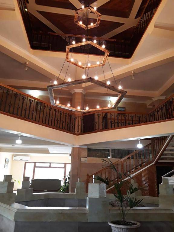 Amrots Hotel