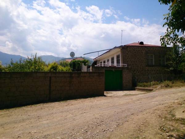 Artush & Donaras B&B