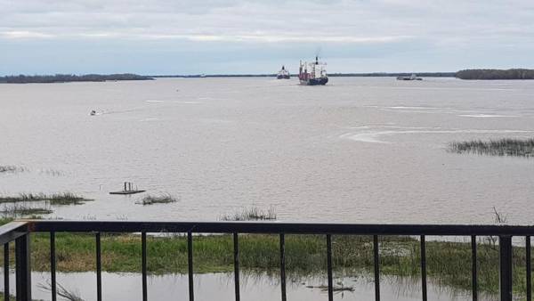 Casa vista al Rio Parana Vuelta de Obligado