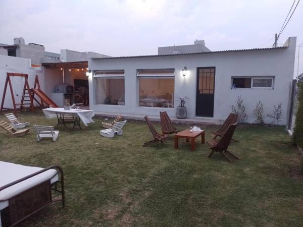 Casa Amplia Luminosa con Parrilla!