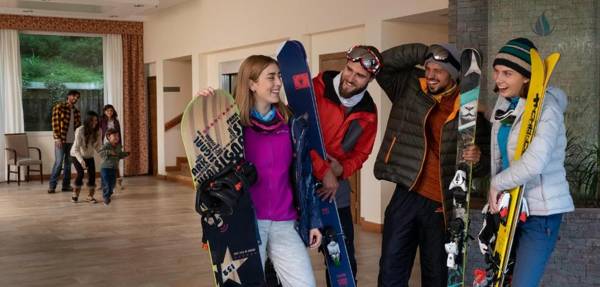 Huinid Pioneros Hotel