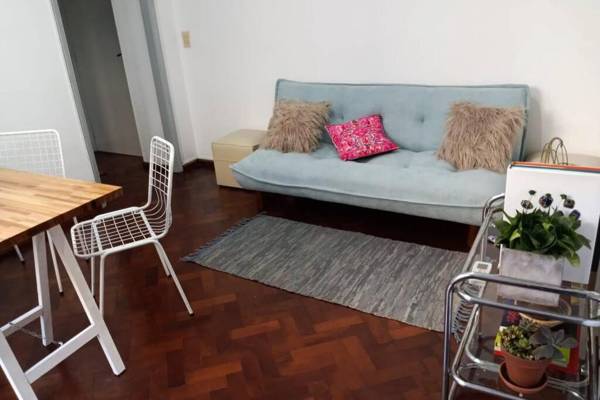 Excelente Ubicación. Hermoso Departamento.