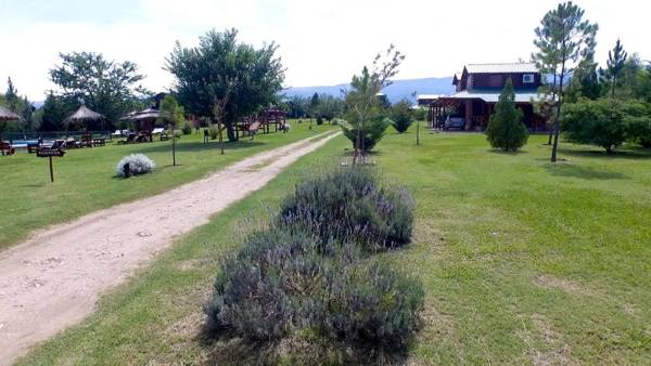 Las Cortaderas Cabañas de Tronco