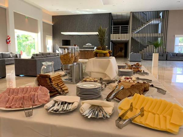 Howard Johnson Plaza & Convention Center Spa La Plata