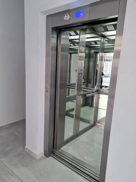 Confort Platense departamento con cochera