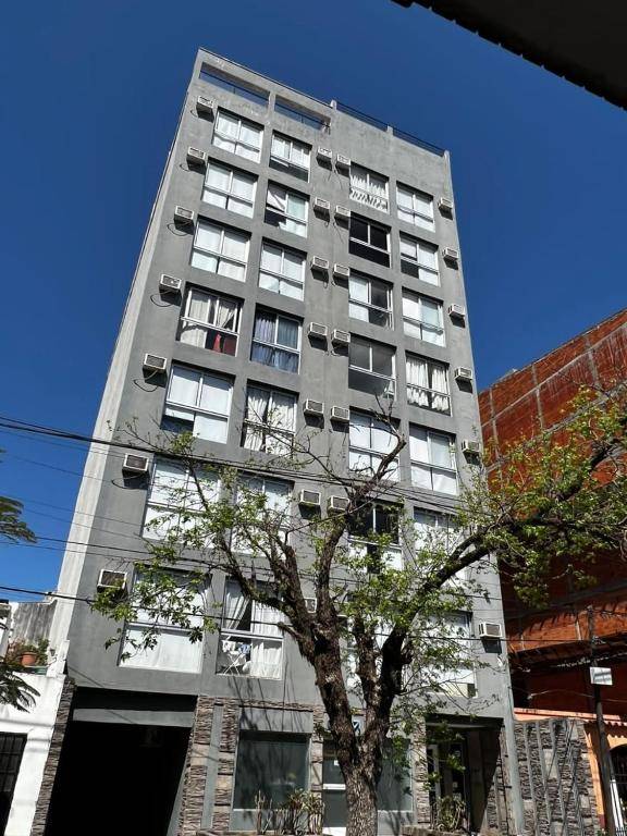 HERMOSO DEPTO. CÉNTRICO TOTALMENTE AMUEBLADO