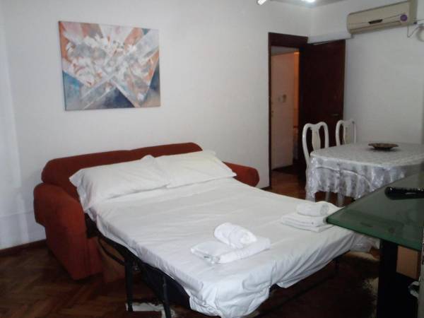 Suipacha Obelisco Departamento Familiar