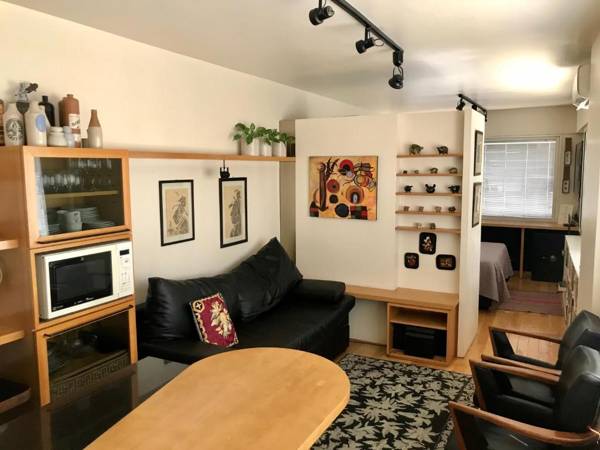 Av Corrientes con estacionamiento