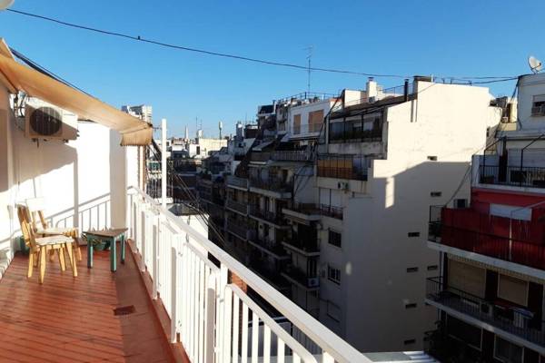 Depto balcón terraza sol y luz pleno Recoleta