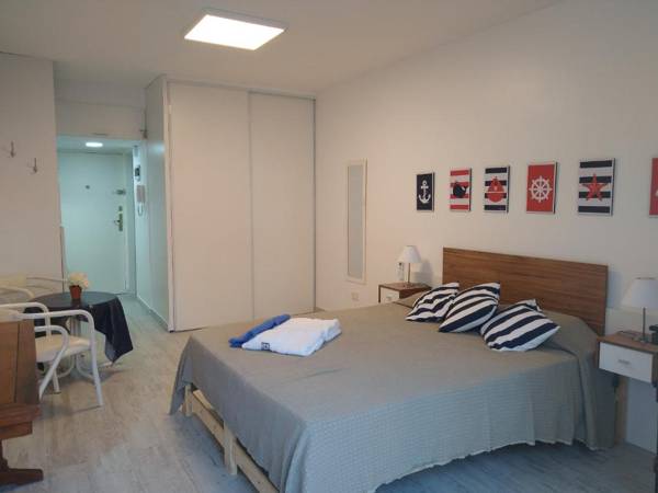 Elegante monoambiente estilo náutico