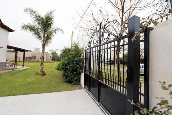 Hermosa Casa con Pileta Roldán Funes Rosario