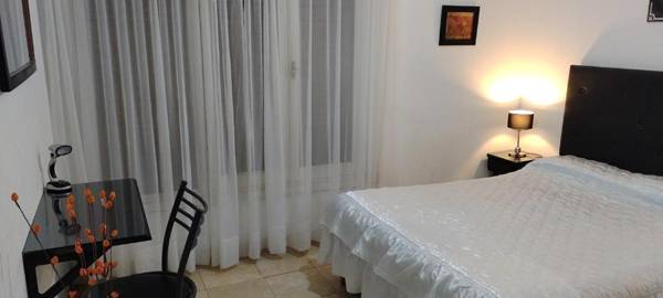 DEPARTAMENTO EN PLAZA COLON 200 MTS DE LA PLAYA