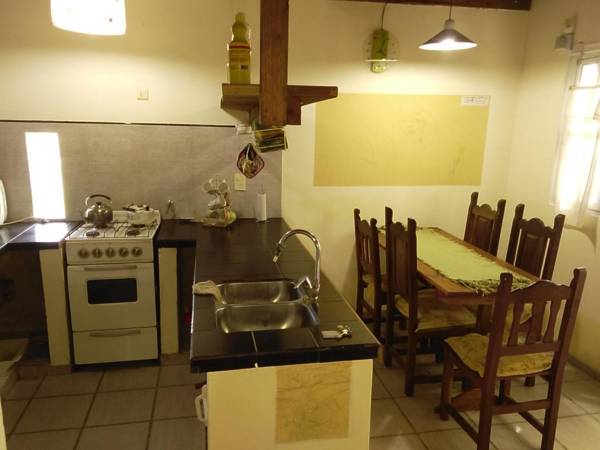 CASA A 6 CUADRAS PLAYA PUNTA MOGOTES P/6 PERS.