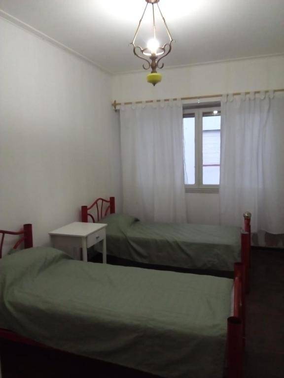 Depto. 3 AMBIENTES con balcón a la calle 2 cuadras de la playa