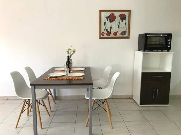 Cares Apartament Morón Buenos Aires
