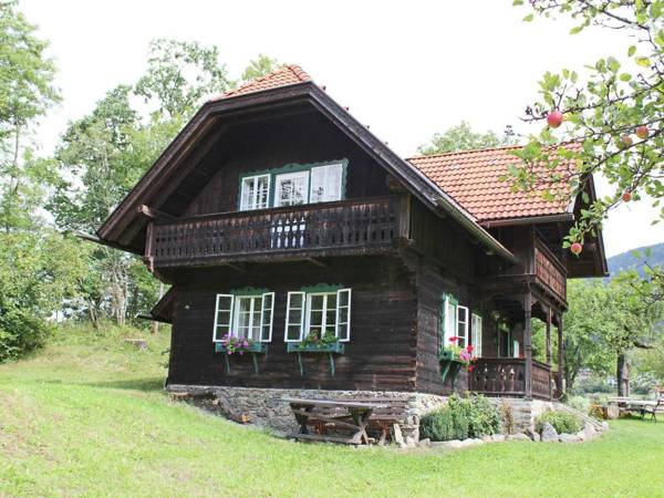 Historic Holiday Home in Meadow in Gmünd