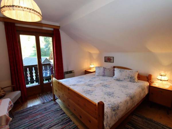 Nice apartment in a farmhouse with beautiful views of the surrounding mountains