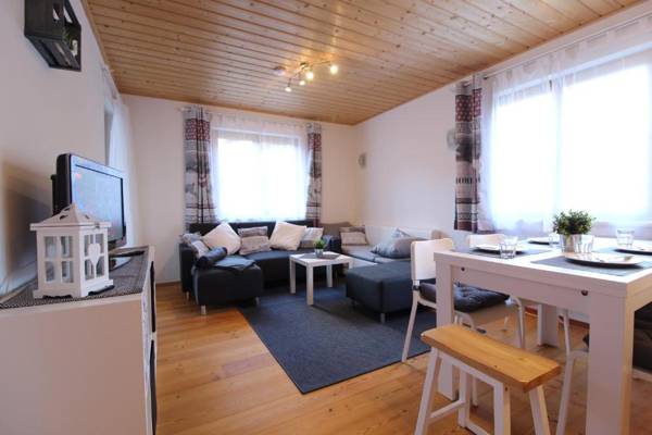 GRIASS EICH Ski-to-door Apartment by Isa Badkleinkirchheim