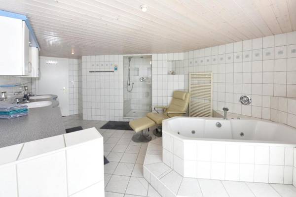 Haus Niederacher Georg und Martha