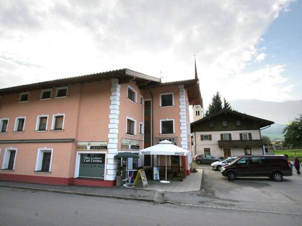 Spacious Apartment in Uderns near Ski Area