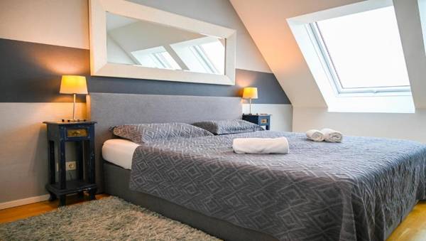 Elegant Duplex Danube Canal