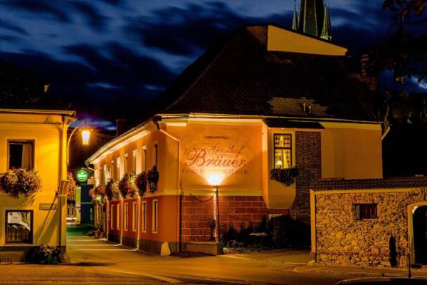 Gasthof Bräuer - Familie Eibensteiner