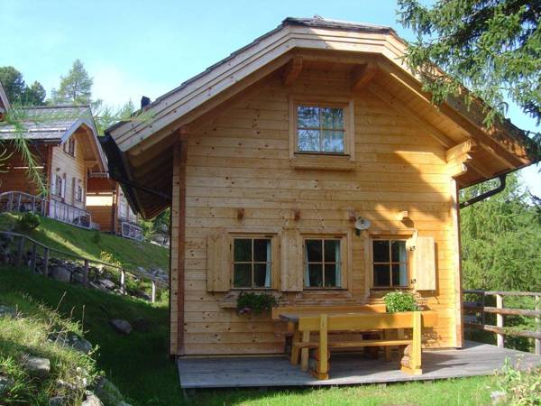 Pretty Chalet in Turracherhhe with 2 Saunas near Lake