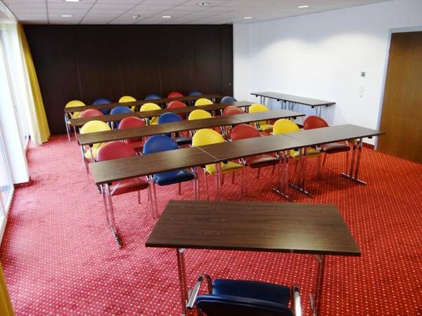 AMEDIA Express Sattledt