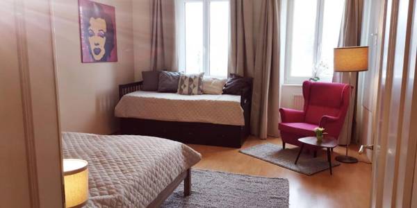 Book-A-Room City Apartment