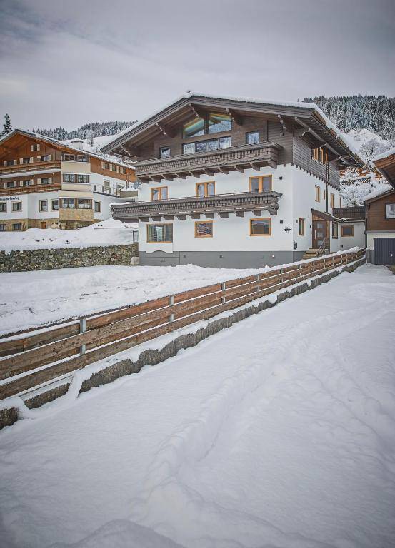 Glemm Lodge Apartments