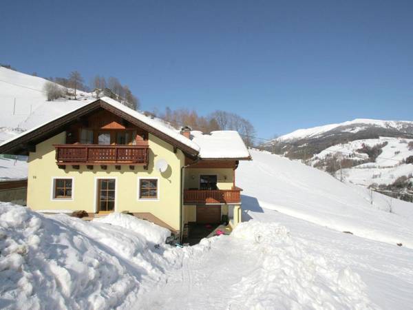 Posh Villa in Rennweg am Katschberg with Wellness and Bar