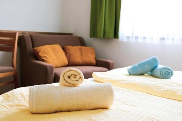 Weingut & Gästehaus Dombi Weiss