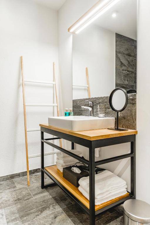 Cabin8 Alpine Flair Apartments