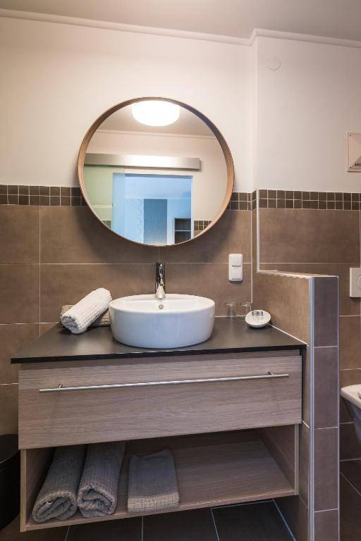 Pension Julia - Haus Elisabeth - Weinhof Lang-Wallner