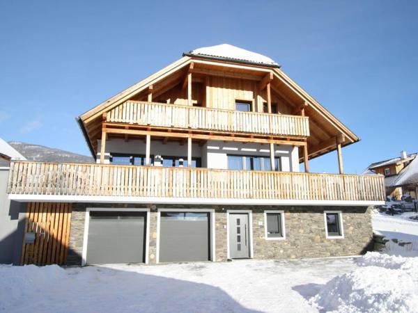 Chalet on a Ski-Slope in Mauterndorf with Sauna & Jacuzzi