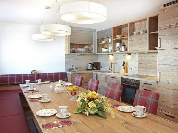 Cozy Holiday Home on Slopes in Maria Alm