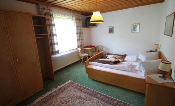 Pension Hubertushof beim Römerbad