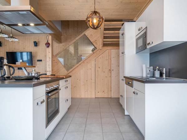 Modern Chalet in Hohentauern with Forest Near