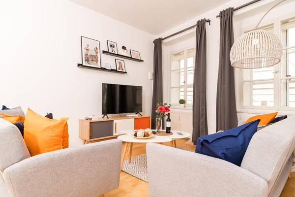 Zum Grazer Uhrturm by ichbucheAT