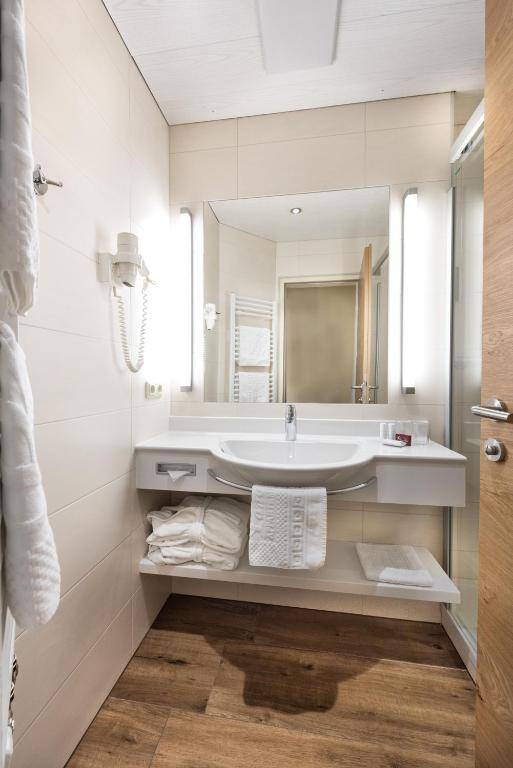 Appartement Hotel Panorama-im Bademantel direkt in die Alpentherme