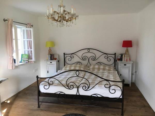 Kellerstöckl am veganen Bio-Lebenshof "Varm - die vegane Farm" - nur für Hundefreunde und Naturliebhaber empfohlen