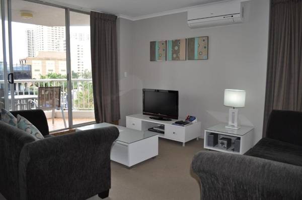 Moorings On Cavill Surfers Paradise