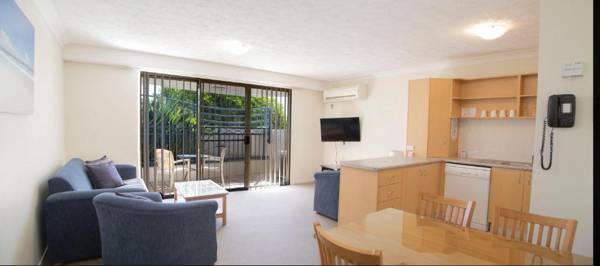 Golden Riviera Absolute Beachfront Resort