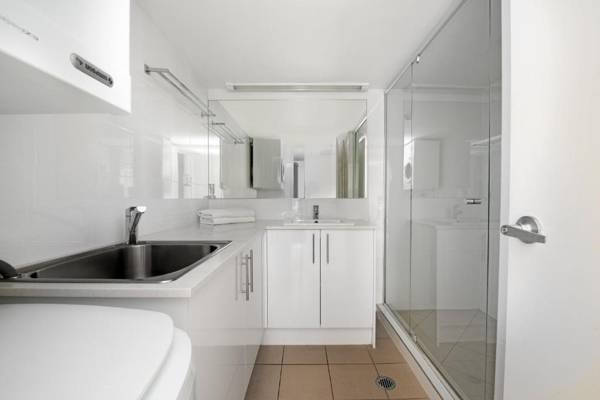 BreakFree Cosmopolitan